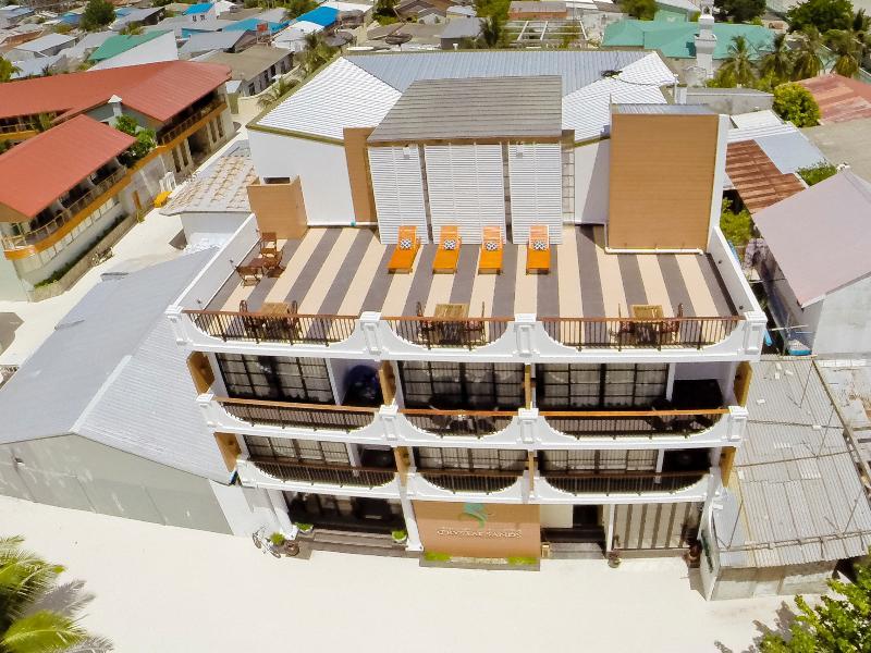 Crystal Sands Beach Hotel At остров Маафуши Екстериор снимка