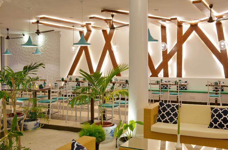 Crystal Sands Beach Hotel At остров Маафуши Екстериор снимка